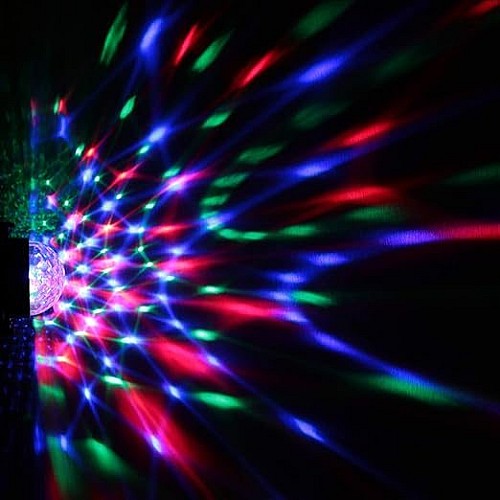 مصباح كرة ديسكو RGB ملون ، مصابيح متحرك مصابيح المسرح التلقائي لوضع الفلاش للحفلات تعمل على USB مع ريموت تحكم