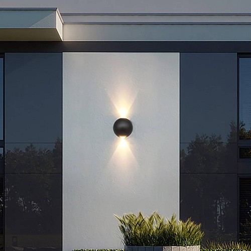 كشاف بوابة لون الانارة اصفر 10 واط شكل كروي مدور