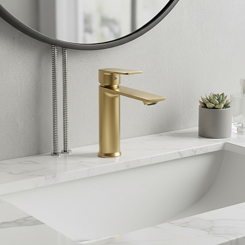 خلاط مغسلة قصير ذهبي مطفي مع ليات
