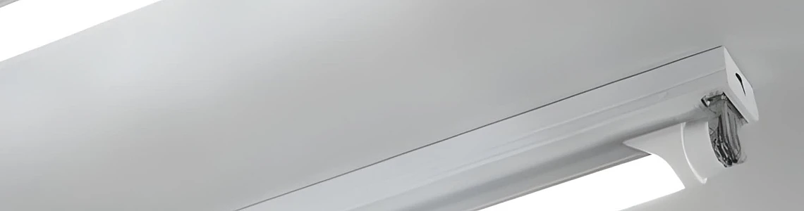 قاعدة لمبة قلم بتصميم متين وسهل التركيب