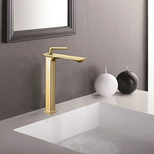 خلاط مغسلة طويل مربع راس مدور ذهبي مطفي مع ليات