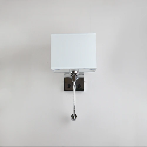 ابليك حائط جداري مودرن فضي لمبة موجهة للقراءة لون الانارة اصفر و قاعدة لمبة تركيب رئيسية E27*1L