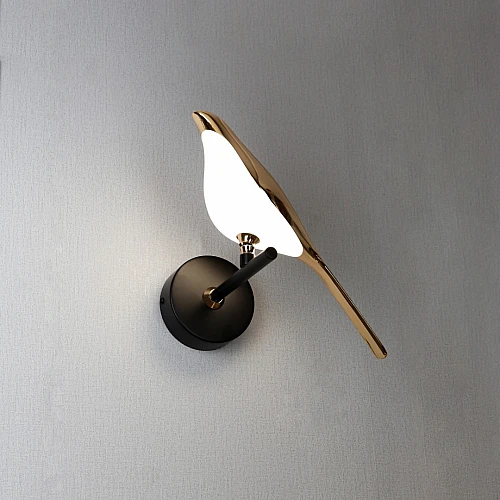 إضاءة جدارية مودرن شكل عصفور اسود مع ذهبي لون الانارة اصفر 7 واط تصميم حديث وعصري مفرد