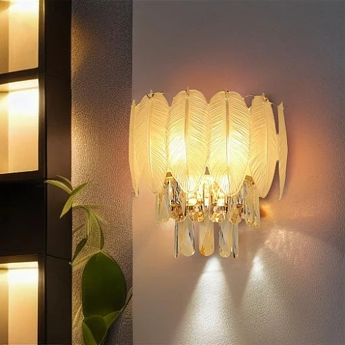 إنارة جدارية و ابليك حائط جداري مودرن لون الشكل ذهبي بتصميم فريد ومميز E14