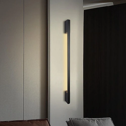 ابليك حائط جداري مودرن اسود لون الانارة 3اضاءات 25 واط طول 100 سم