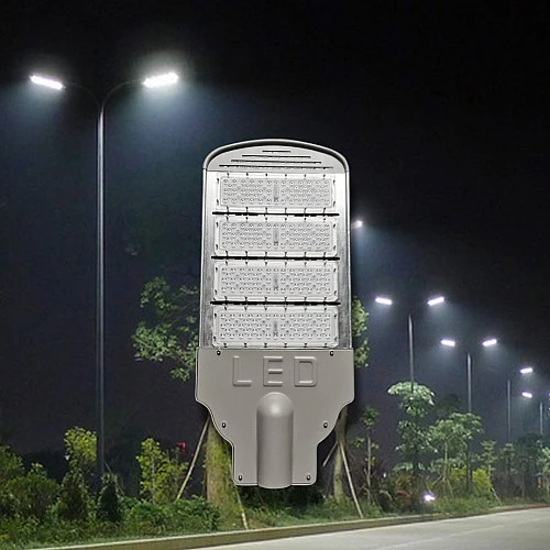 كشاف شوارع لون الانارة ابيض 200 واط توفل