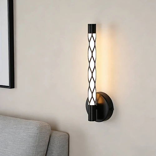 إضاءة ابليك حائط مودرن اسود لون الانارة اصفر واط 7 مقاس 300 ملم