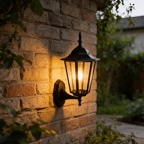 فانوس جداري صغير سداسي اسود E27