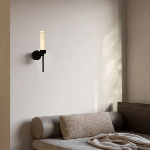 إضاءة ابليك حائط مودرن اسود لون الانارة 3اضاءات 5 واط