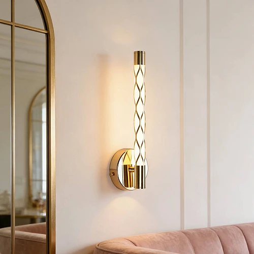 إضاءة ابليك حائط مودرن ذهبي لون الانارة اصفر واط 7 مقاس 300 ملم