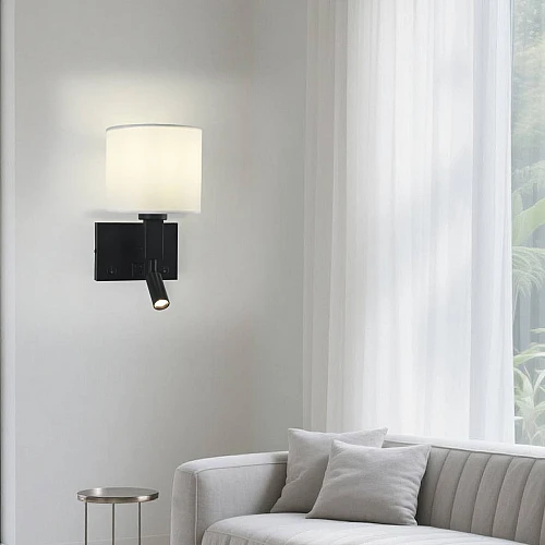 إضاءة أبليك حائط مودرن اسود لون الانارة اصفر مع قاعدة لمبات تركيب E14*1