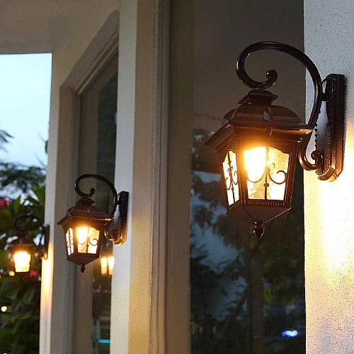 فانوس جداري اسود صغير خارجي لمبة قاعدة E27