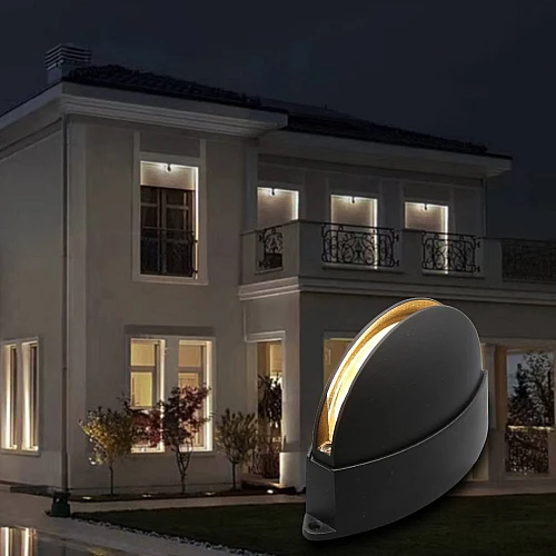 لمبة جدارية خارجية 360° بإضاءة ناعمة ومقاومة للعوامل الخارجية لون الانارة اصفر 6 واط