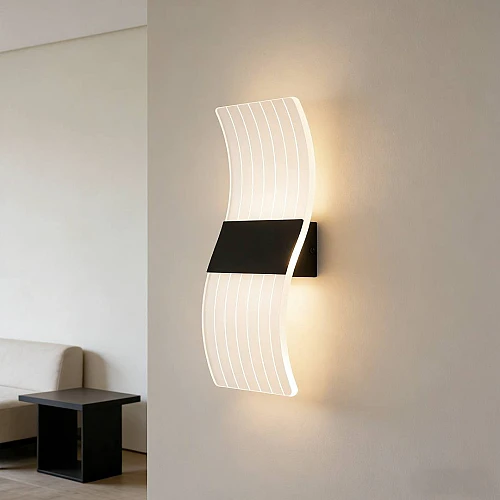 ابليك جداري مودرن اسود لون الانارة 3اضاءات 5 واط