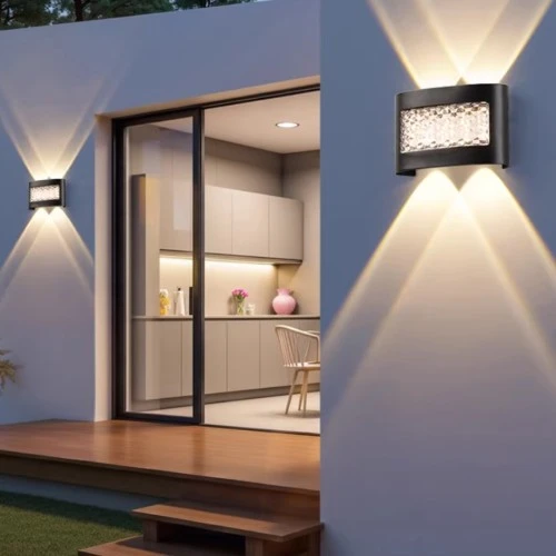 جداري بوابة خارجي اسود + شفاف لون الانارة اصفر 4 عيون 7 واط LED