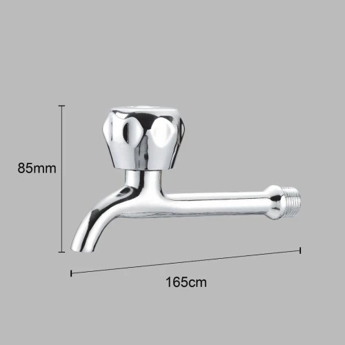 صنبور ماء فضي