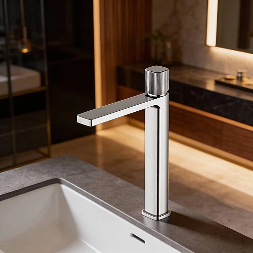 خلاط مغسلة طويل نحاس + زنك مودرن فضي+فضي