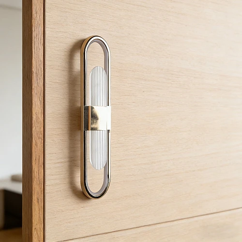 اضاءة جدارية بيضاوي سادة ذهبي لون الانارة 3 اضاءات مقاس 59 سم 18 واط