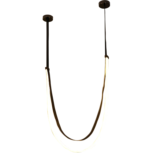 علاقي مودرن اسود لون الانارة اصفر 36 واط