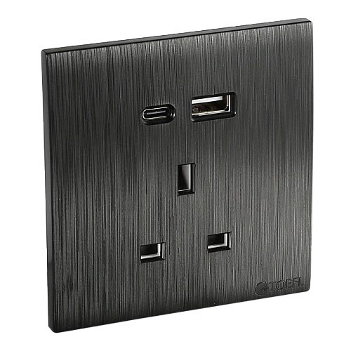 فيش ثلاثي مع منفذ يو اس بي USB مع تايب سي TYPE-C لون اسود بيانو بلاتيني فيش ثلاثي مع منفذ يو اس بي USB مع تايب سي TYPE-C لون اسود بيانو بلاتيني
