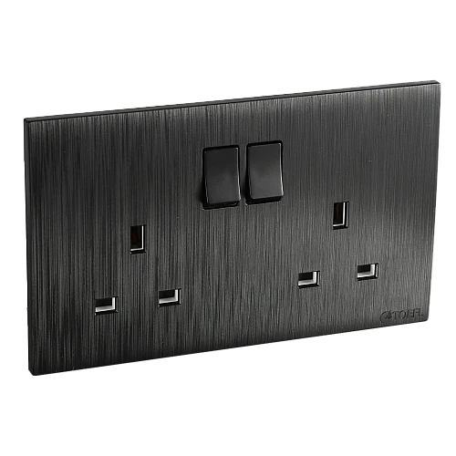 فيش ثلاثي مزدوج مع مفتاح مستطيل لون اسود بيانو بلاتيني