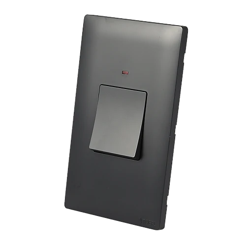 مفتاح مكيف مستطيل 45 امبير لون اسود بيانو