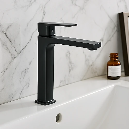 خلاط مغسلة طويل مربع اسود مع ليات