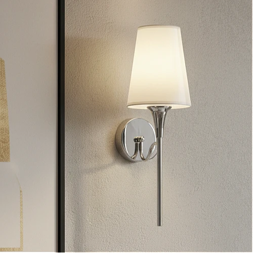 إضاءة جدارية تعمل بالبطارية قابلة للشحن Type-C لون الانارة اصفر فضي