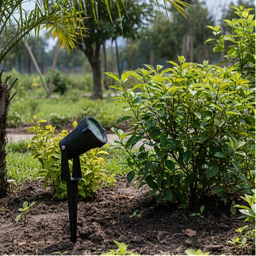 كشاف حديقة غرس متحرك لون الانارة ملون RGB مع ريموت تحكم 3 واط