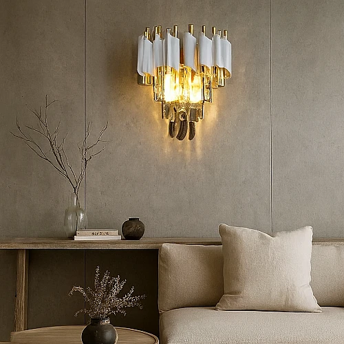 ابليك جداري مودرن ابيض مع ذهبي E14