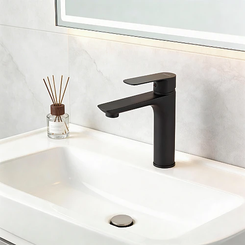 خلاط مغسلة قصير مدور اسود مع ليات و هراب