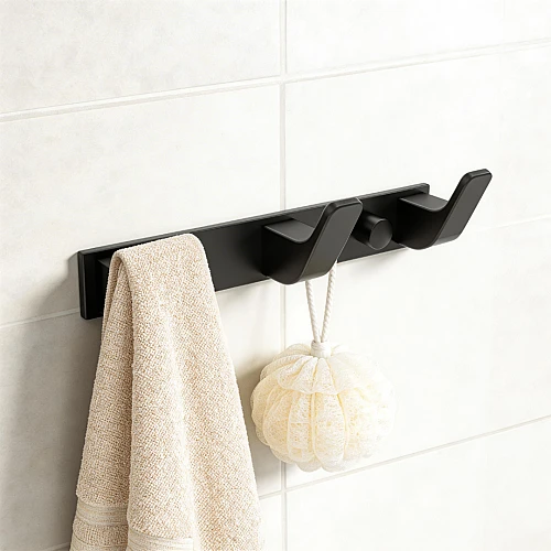 علاقة ملابس ثلاثي مربع زنك اسود