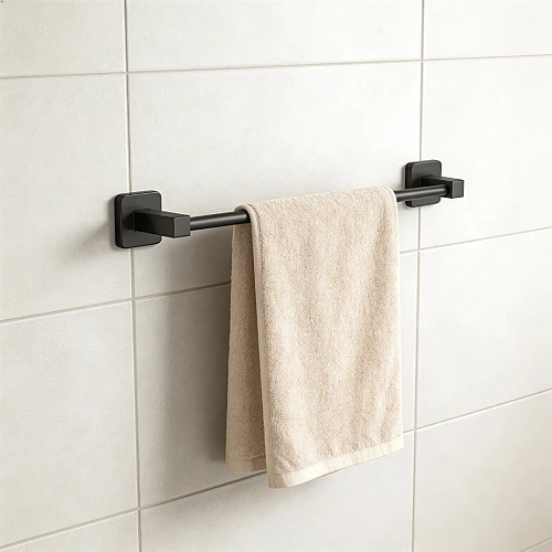 علاقة مناشف "مودرن سكوير" – لمسة الفخامة السوداء لحمام عصري ستانلس ستيل 201 اسود