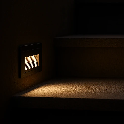 اضاءة درج ولمبة درج دفن مستطيل بإضاءة عصريه وحديثه اسود مع لون الإضاءة اصفر 5 واط مقاس 9*4 سم