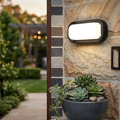 كشاف جدارية خارجي مستطيل اسود لون الانارة ابيض 20 واط