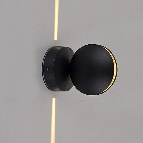  صورة منتج لمبة جدارية خارجية 360° بإضاءة ناعمة ومقاومة للعوامل الخارجية لون الانارة اصفر 6 واط موديل 9587/6W/BK+WW